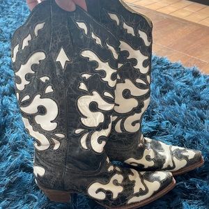 Vintage Corral cowboy boots